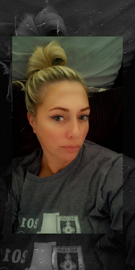 Belle de OnlyFans geleakte Pornografie