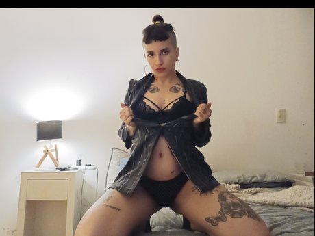 Senna the Goddess_ OnlyFans Leaks
