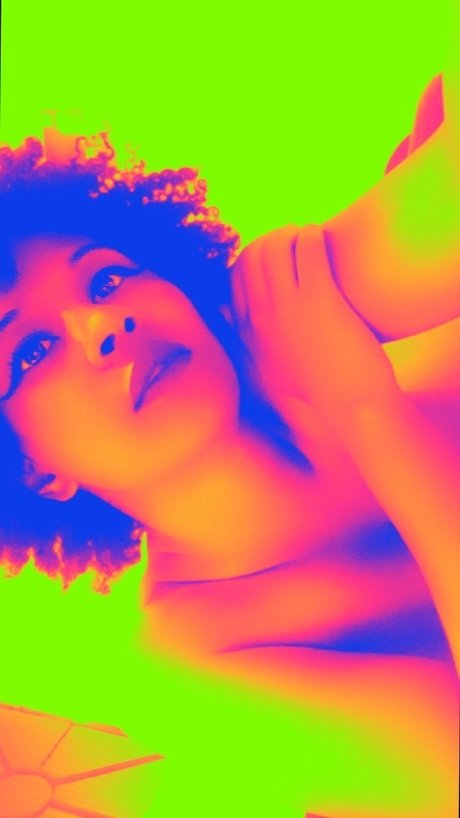 SheGhosts_ Nacktbilder geleakt