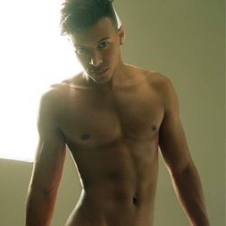 Arturo navas1 OnlyFans Striptease