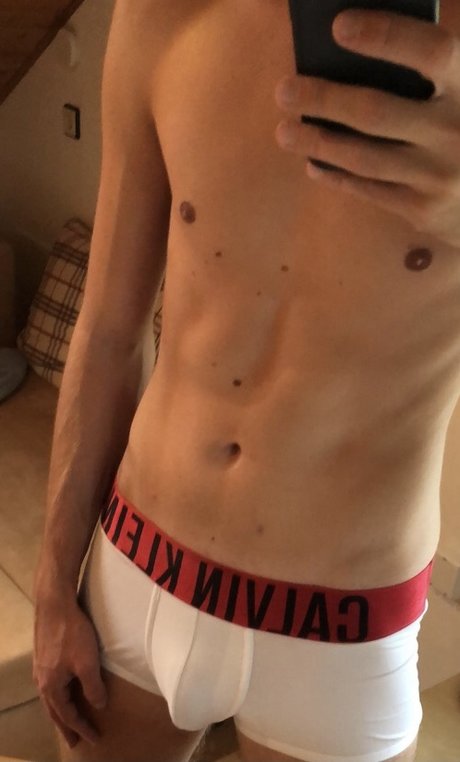 Lian Scale_ Brüste OnlyFans