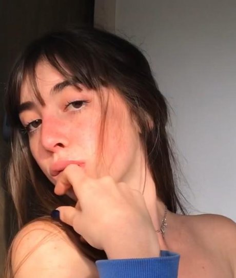 luli pin Model OnlyFans Foto