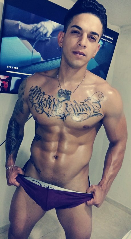 Lyan david OnlyFans Striptease