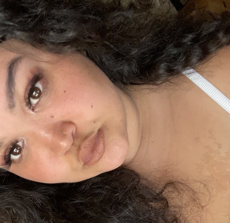 Queenash eats Geleakte OnlyFans-Inhalte