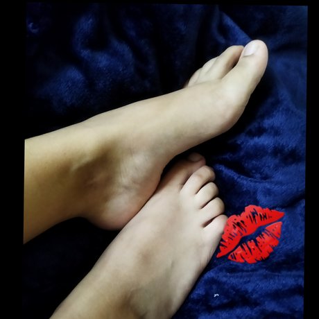 Linda Menina OnlyFans Nacktbilder