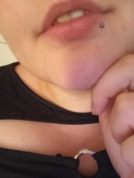 Chaos and cuteness Auf OnlyFans