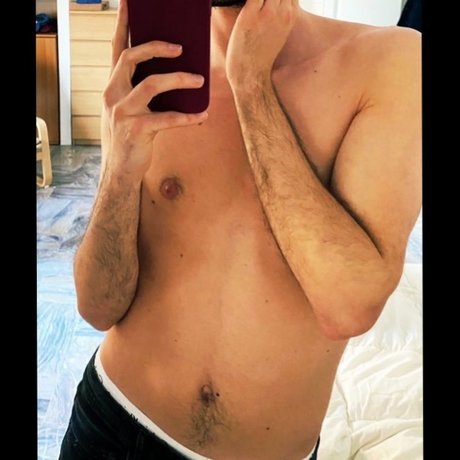 Phoenix Male Nackt auf OnlyFans