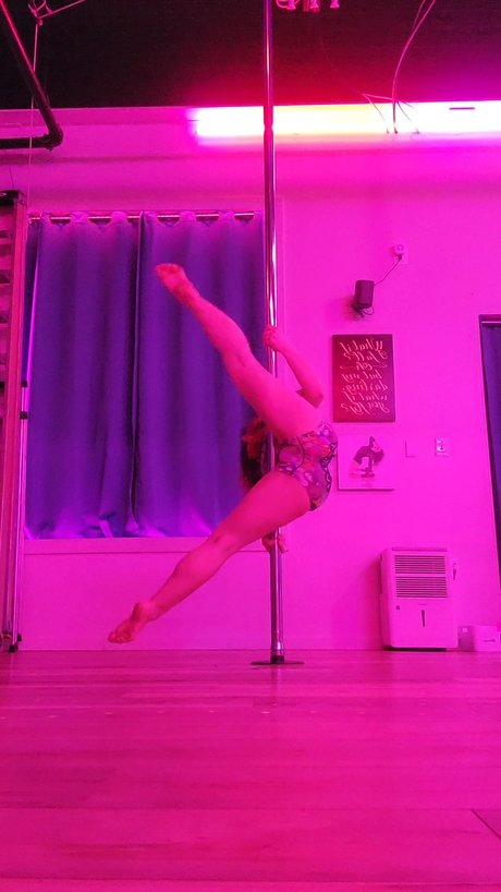 Violet rose Nacktbilder von OnlyFans