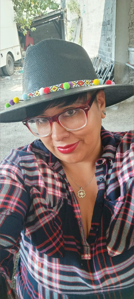 Lili Quiropractica Masajista Sensitiva OnlyFans-Rezensionen