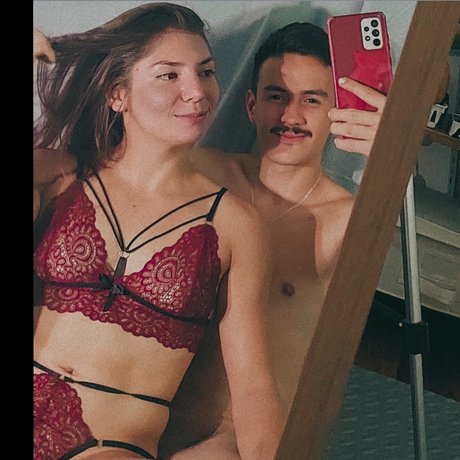 The Rabbits R amp ampJ OnlyFans Modelfoto