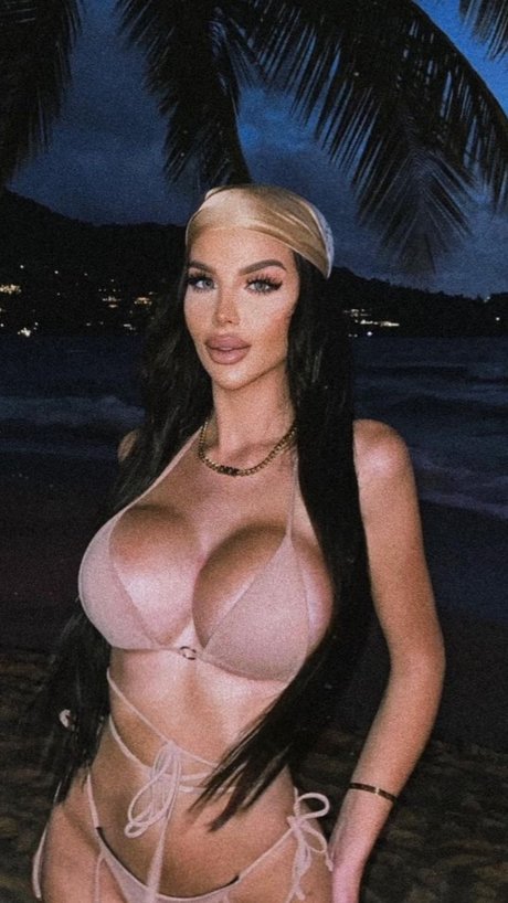 Elyssa Rose Nacktpornos auf OnlyFans