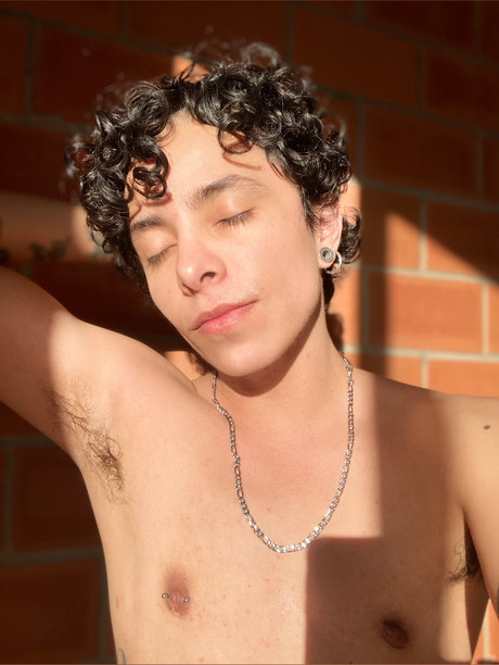 H lios Nackt auf OnlyFans