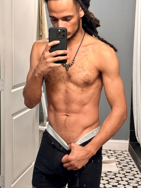 east OnlyFans-Bilder