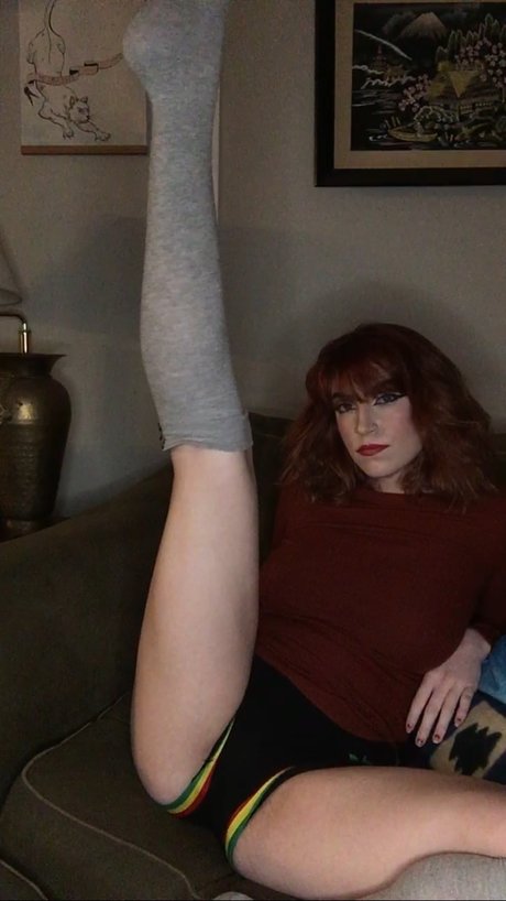 Cora Summers OnlyFans Striptease