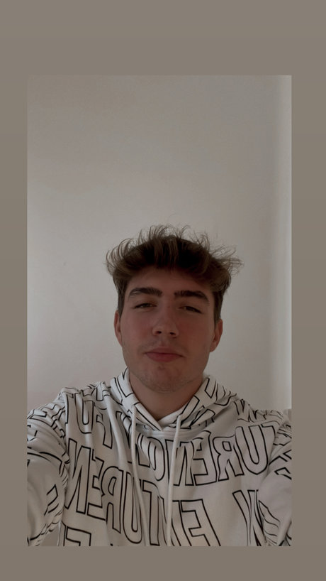 Lezzo Nacktbilder geleakt OnlyFans geleakt