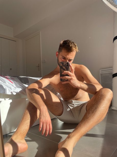 Rapha l_ OnlyFans Brüste Bild