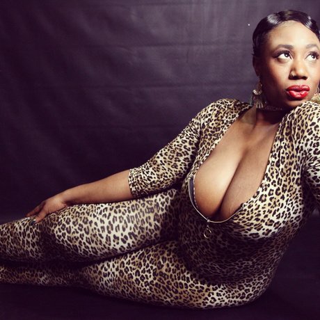 The Burlesque Booty Queen OnlyFans Pornografie