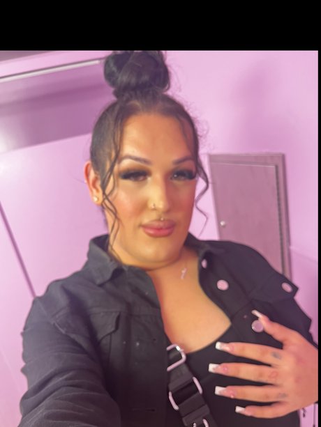 P E A C H E_ Neue OnlyFans Leaks