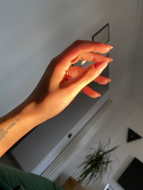 ThroughMyFeet OnlyFans Bilder nackt