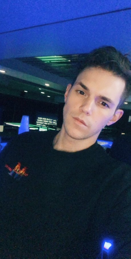 Andrew Kubik Nacktbilder OnlyFans Leaks