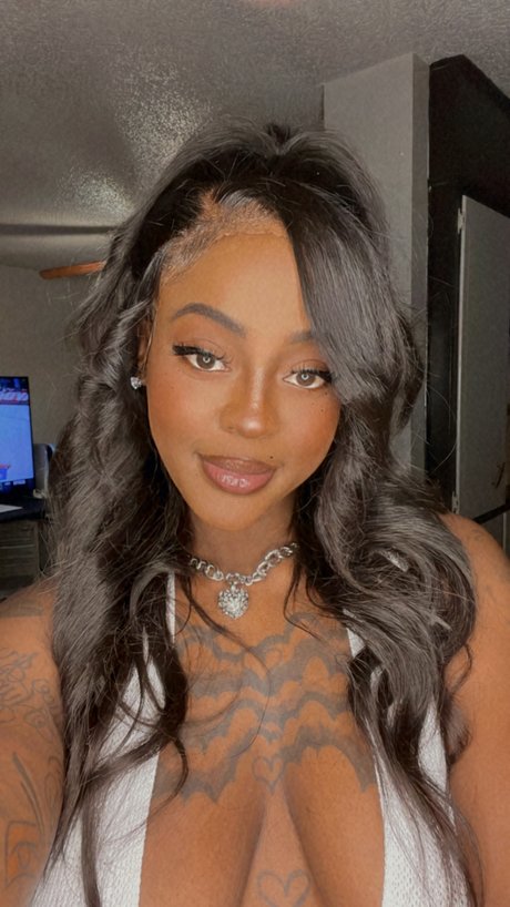 Nanoo_ Leaks von Nacktbildern auf OnlyFans