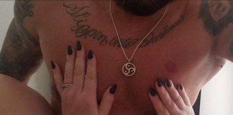 NetoriousXXX Nacktbilder OnlyFans Leak