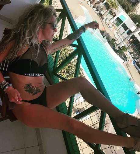 Trix OnlyFans-Archiv