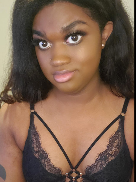 Michelle Ecstasy OnlyFans explizite Inhalte