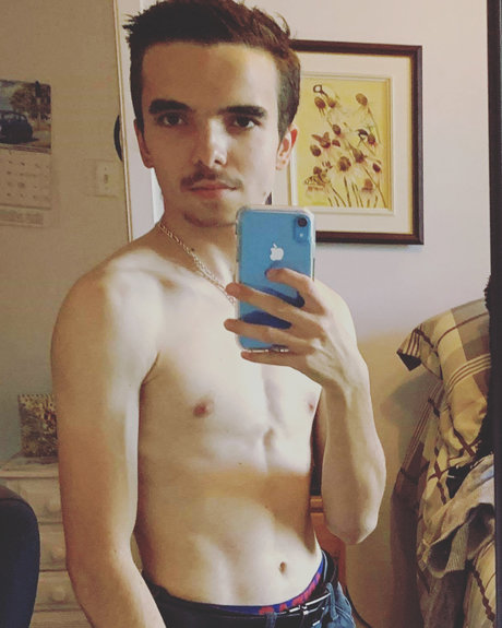 Louisxxx Nacktbilder OnlyFans geleakt