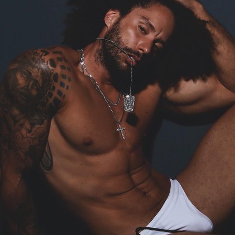 MuscleRican NurlyFans-Brüste