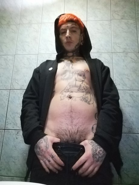 Travis tattoo boy OnlyFans Nacktfotos