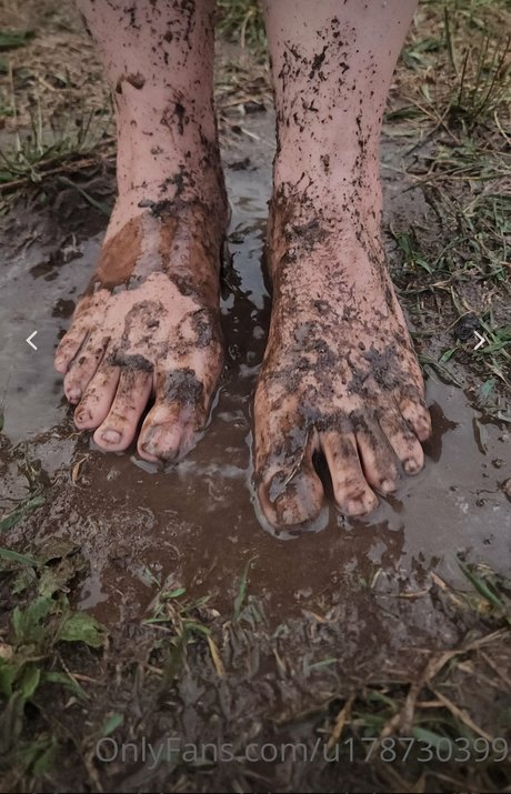 Barefoot Kenna Nacktbilder von OnlyFans geleakt