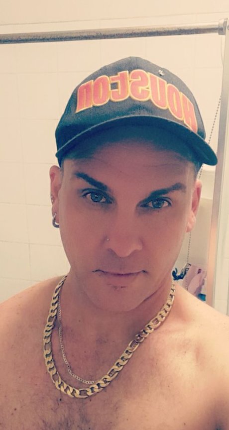 Izak David OnlyFans X