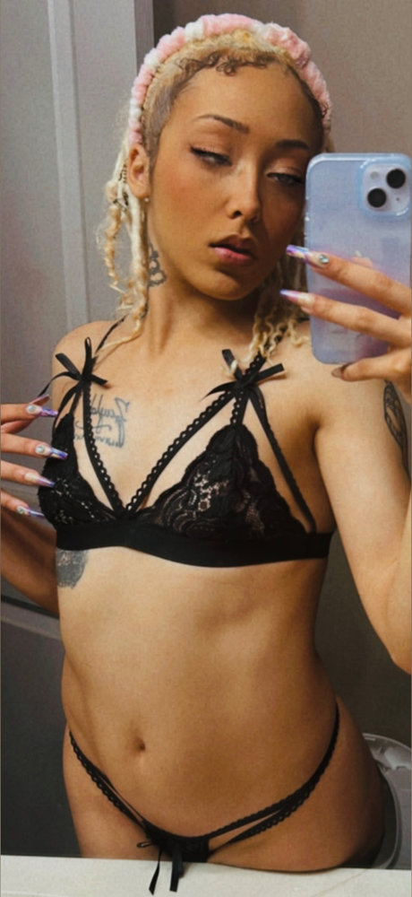 The Divine Empress_ OnlyFans Beiträge