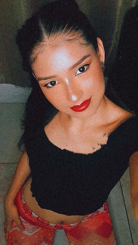 J M P V 22 Leaked OnlyFans Bilder