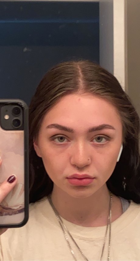 genesis Nacktbilder OnlyFans Leak