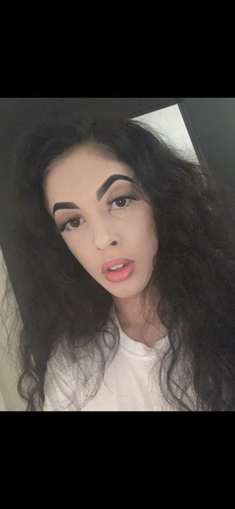 Willow tree OnlyFans Leak