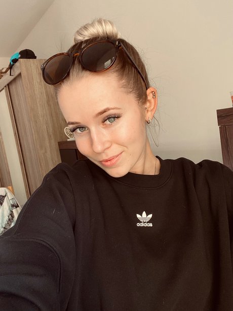 _zuzxx OnlyFans-Archiv