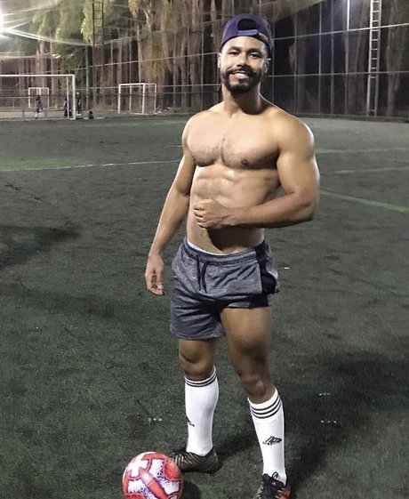 Dancer futebol OnlyFans nackt