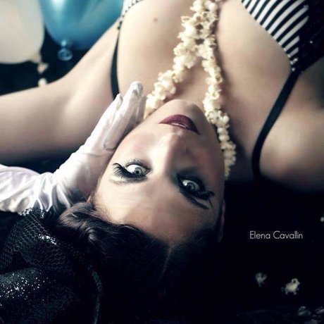 Naturally Ginger NurlyFans-Pornos