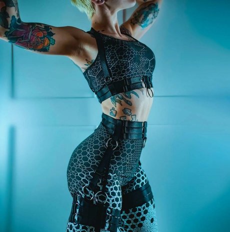 oma anal onlyfans schön nackt Bilder