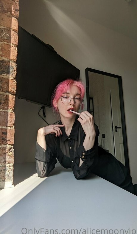 Alice Moon OnlyFans geleakte Brüste