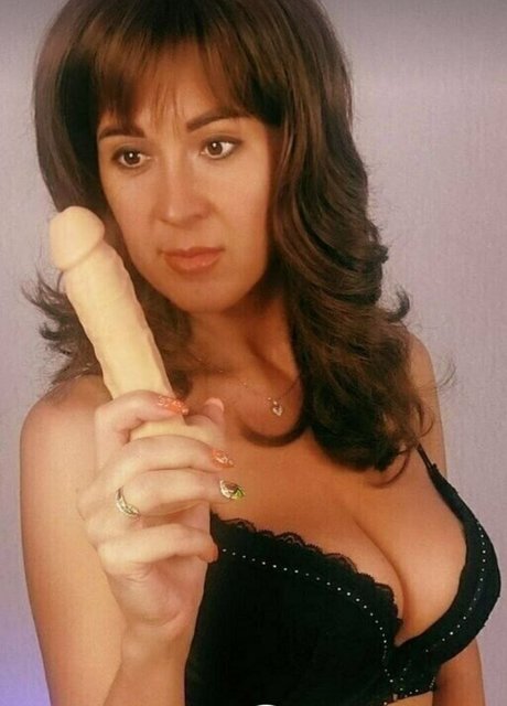 Mommy Star Nacktbilder von OnlyFans