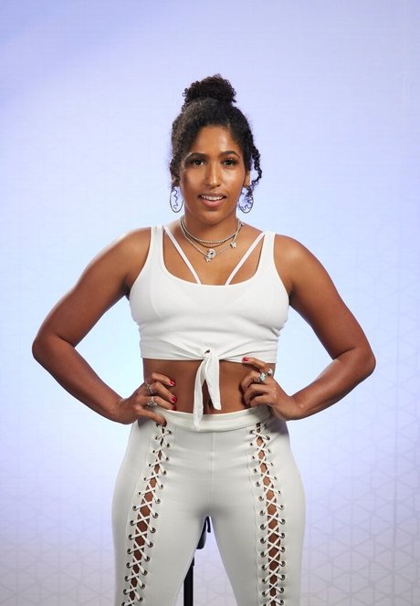 Marti Belle Nacktpornos auf OnlyFans