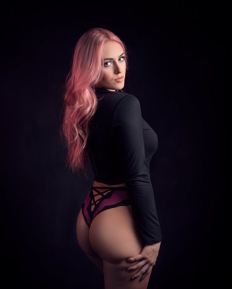 Tiauna Riley Nur für Fans