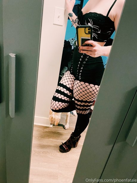 Phoenfatale OnlyFans nackt