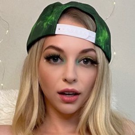 Lily Larimar Leak von OnlyFans-Inhalten