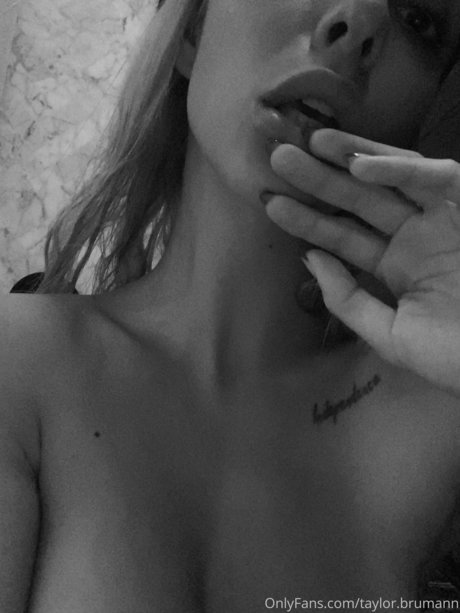 Taylor Brumann OnlyFans Bilder nackt