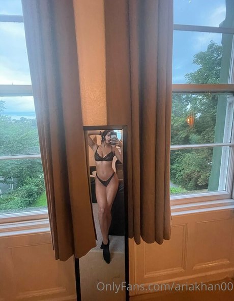 Aria Khan Nacktbilder geleakt OnlyFans Nacktporno