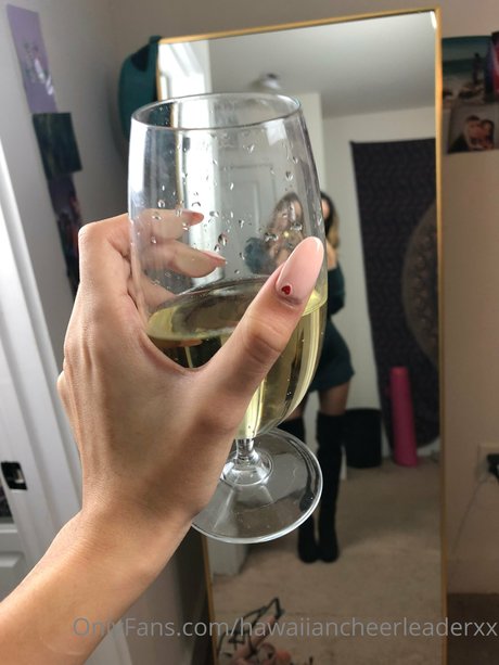 Hawaiian Cheerleader Nacktbilder von OnlyFans geleakt